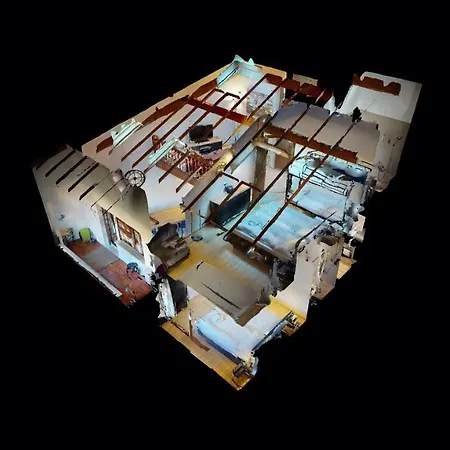 Beautiful 2 Bedrooms Apartment, Perfectly Located In Apartment *