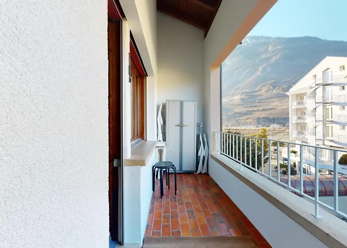 Beautiful 2 Bedrooms Apartment, Perfectly Located In Lejlighed Saillon