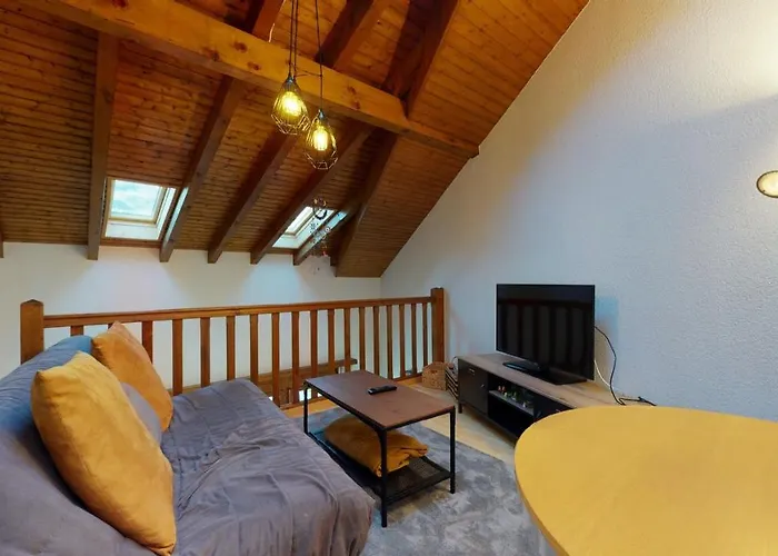 Beautiful 2 Bedrooms Apartment, Perfectly Located In Lejlighed Saillon